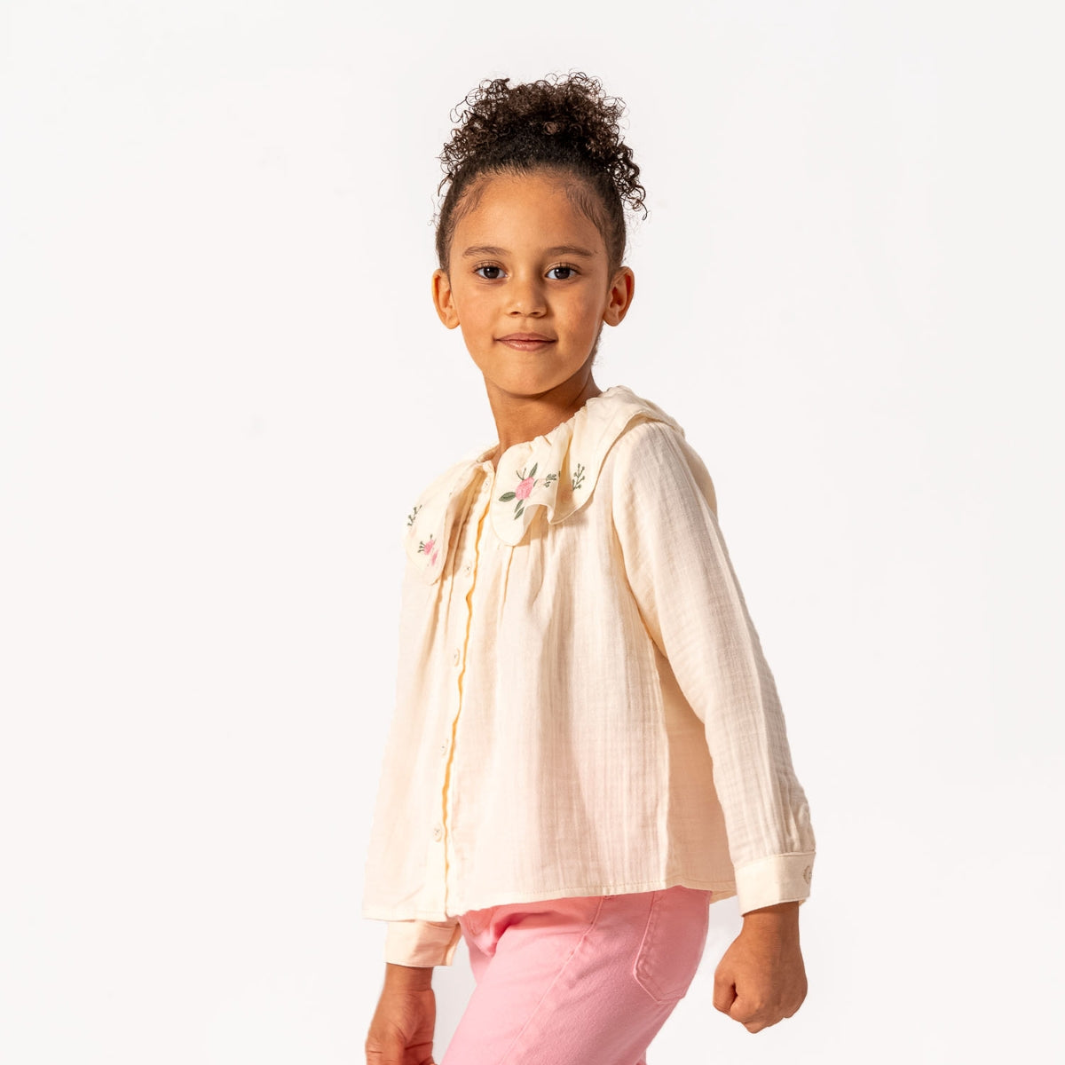 Blouse beige col Claudine fleuri fille – Manches longues