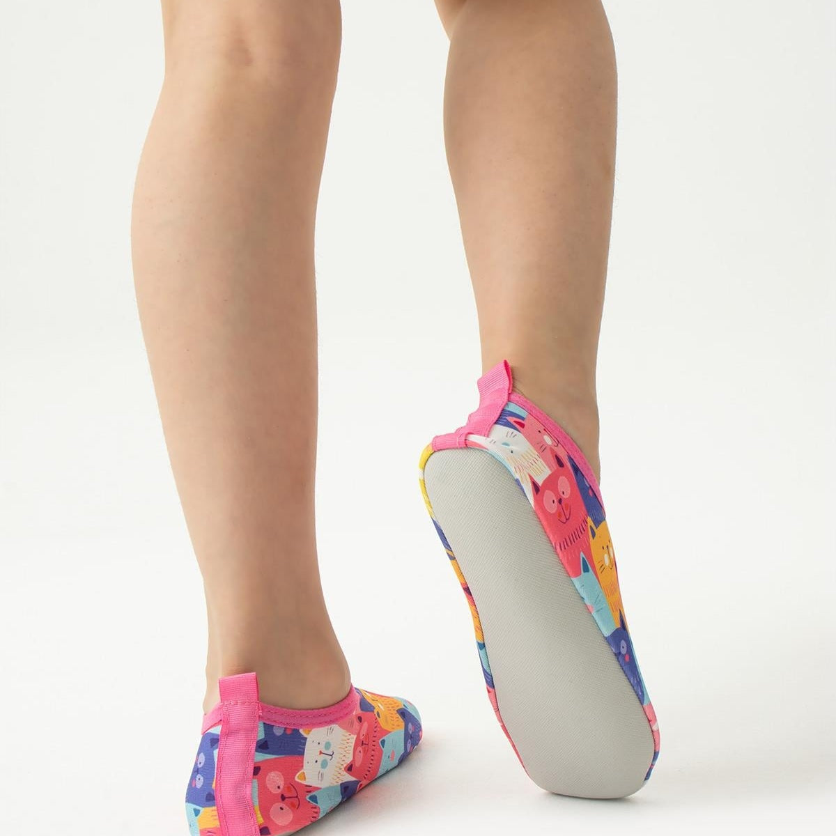 Chaussons de piscine enfant – motif chat – vue de la semelle