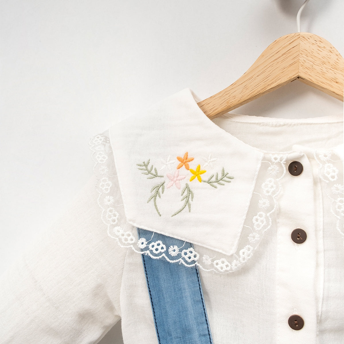 Ensemble fille 2 pièces – Robe salopette en jean & chemisier