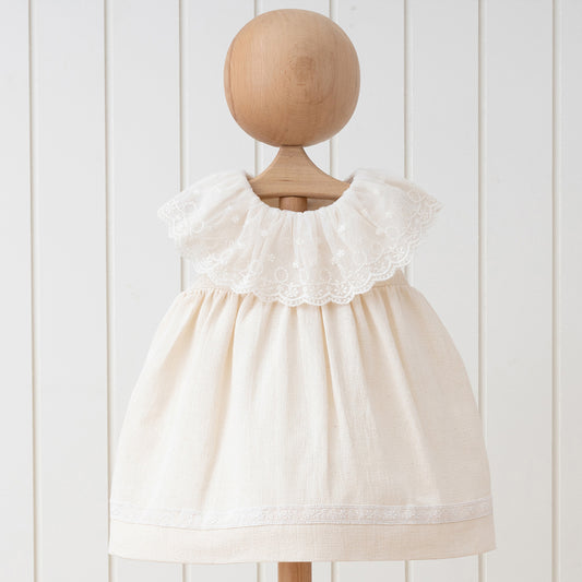 Robe bébé écrue col dentelle