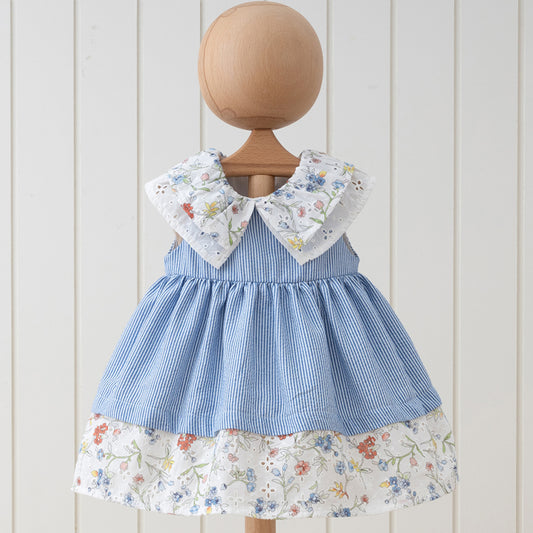 Robe bébé bleu rayée, dentelle et fleurs