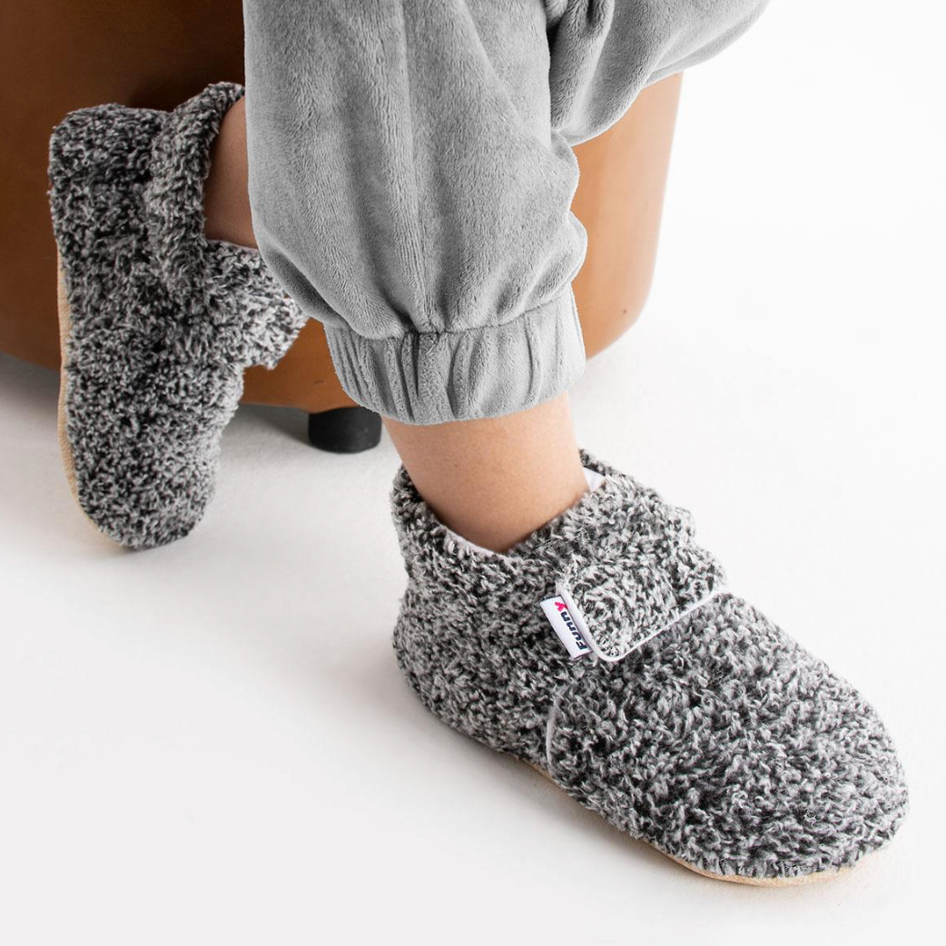 Chaussons Bébé Souples Physiologiques Antidérapants – Chaussures Premiers Pas Barefoot en Coton -  Fluffy velcro