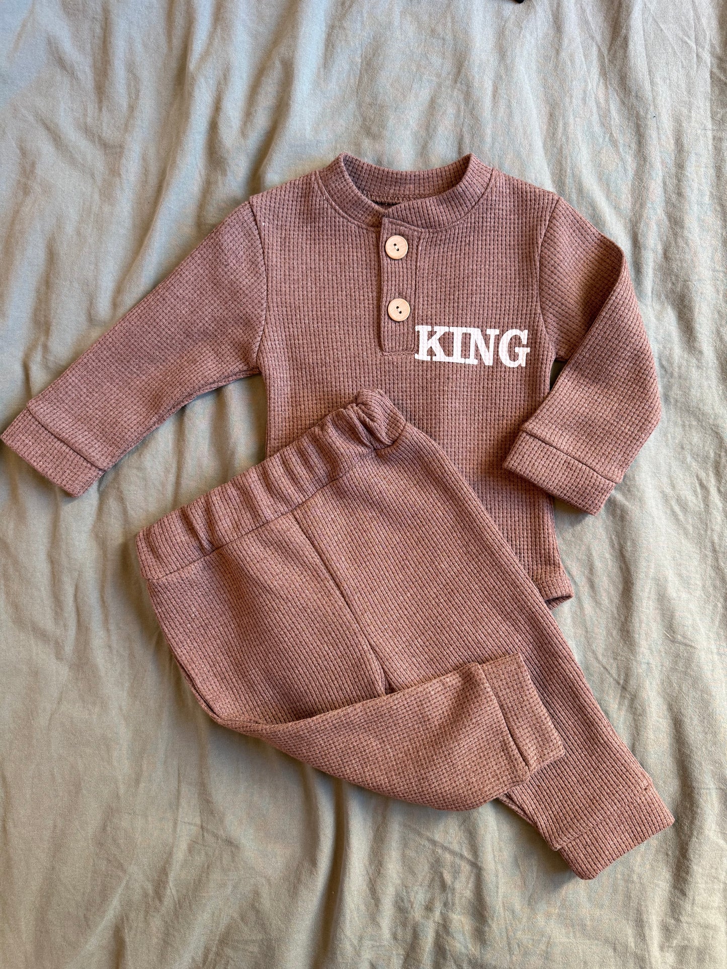 Ensemble bébé garçon 2 pièces – Body manches longues "KING" + pantalon
