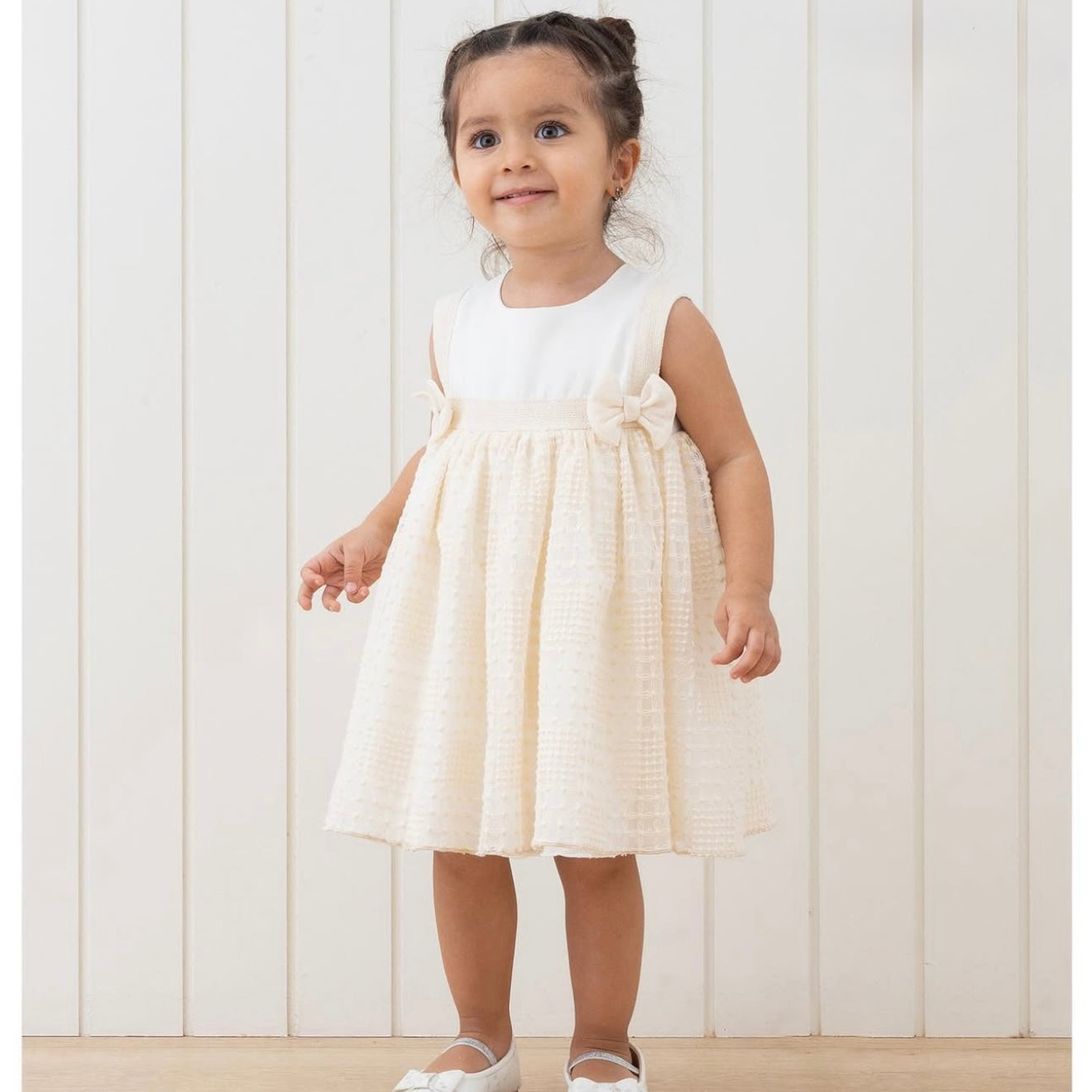 Robe bébé écrue brodée