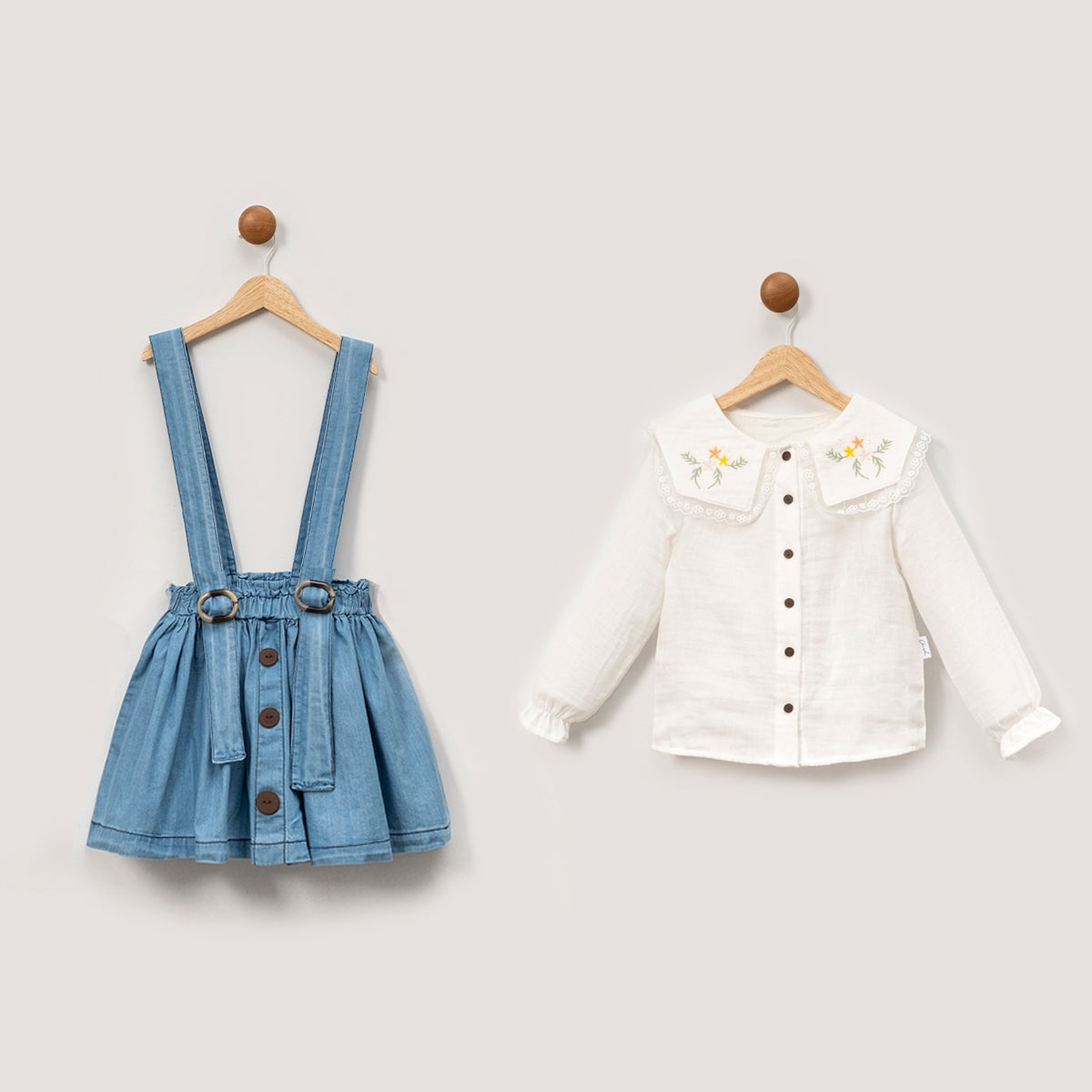 Ensemble fille 2 pièces – Robe salopette en jean & chemisier