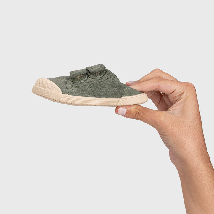 Baskets barefoot LONA V. en toile à scratchs Igor – Chaussures enfant