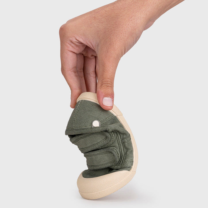 Baskets barefoot LONA V. en toile à scratchs Igor – Chaussures enfant