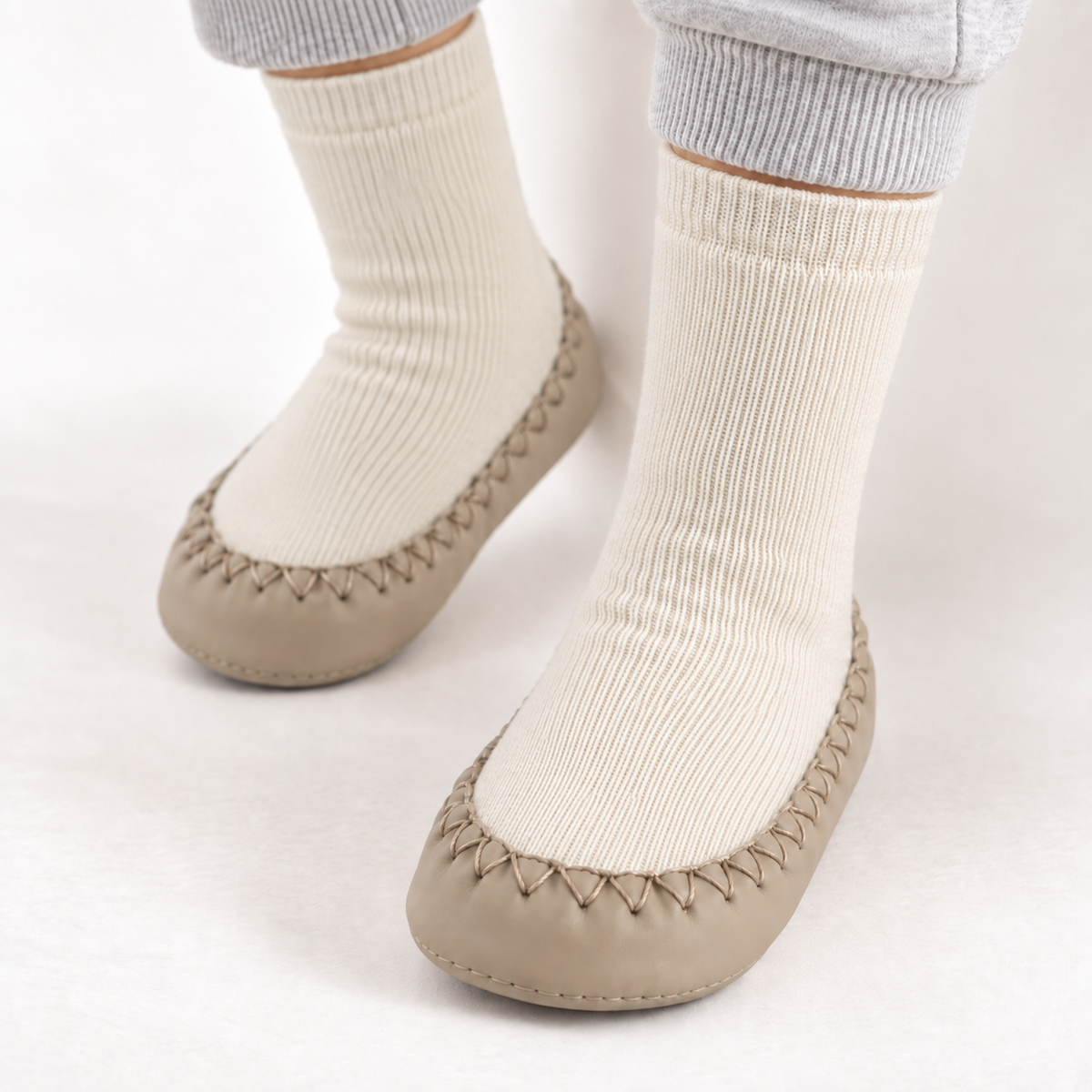 Chaussons-chaussettes antidérapants enfant – Blanc – photo principale