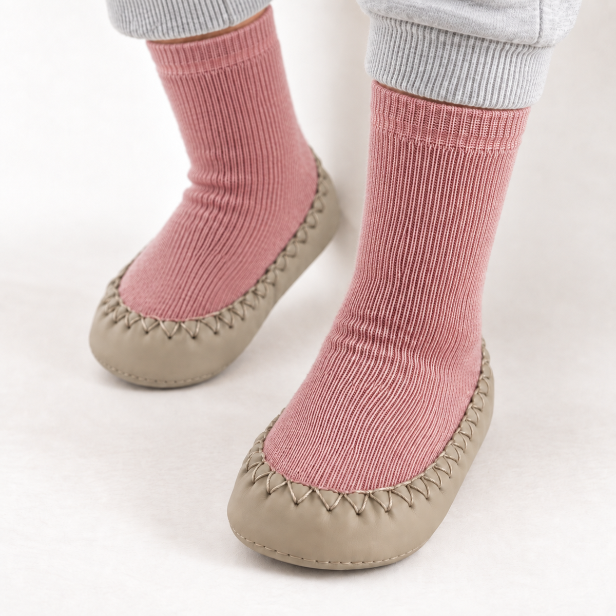 Chaussons-chaussettes antidérapants enfant – Rose – photo principale