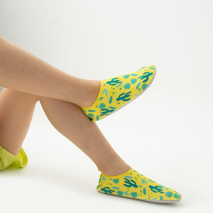 Chaussons de piscine enfant – motif cactus – vue de profil