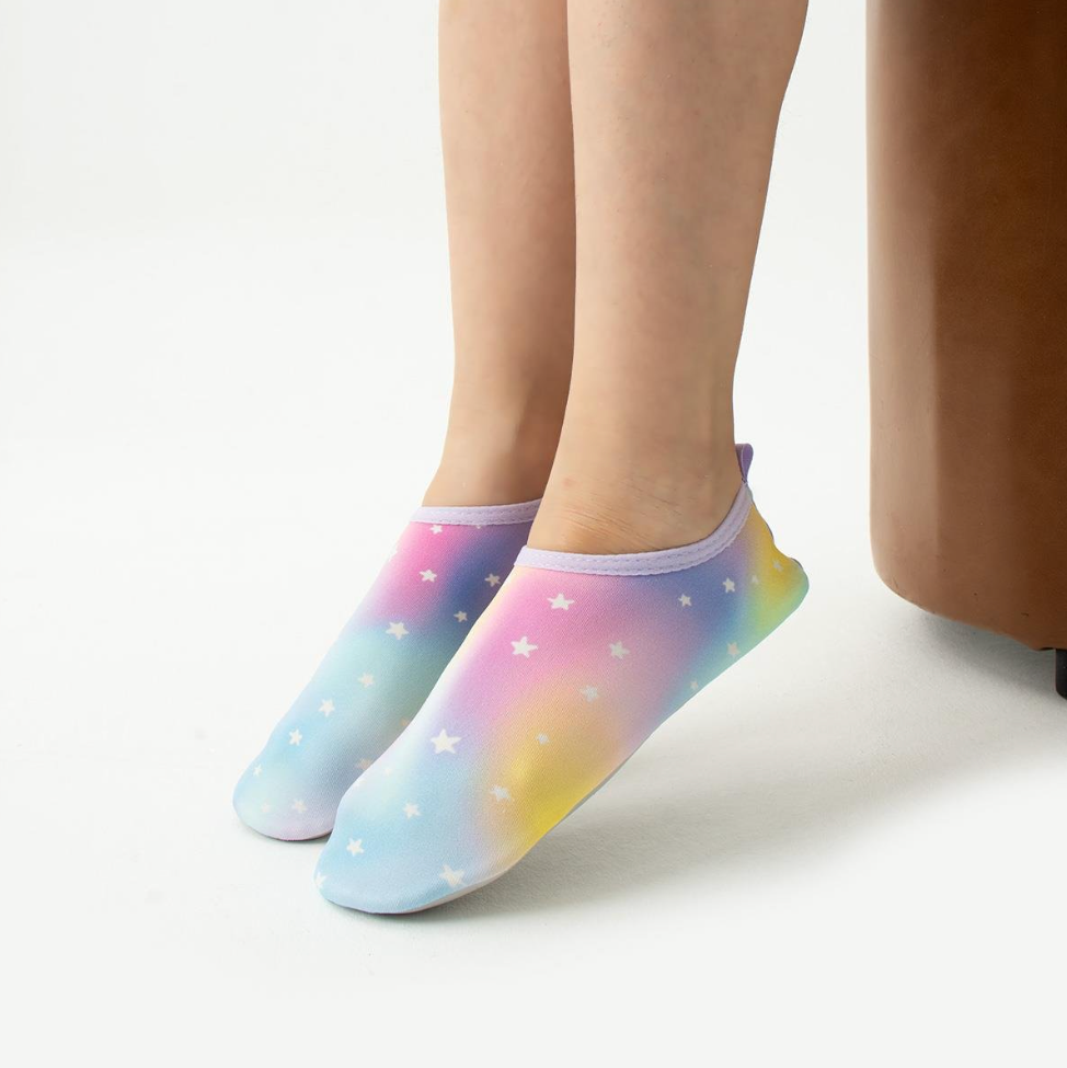 Chaussons de piscine enfant – Motifs licorne et été – couleur étoile – vue 1